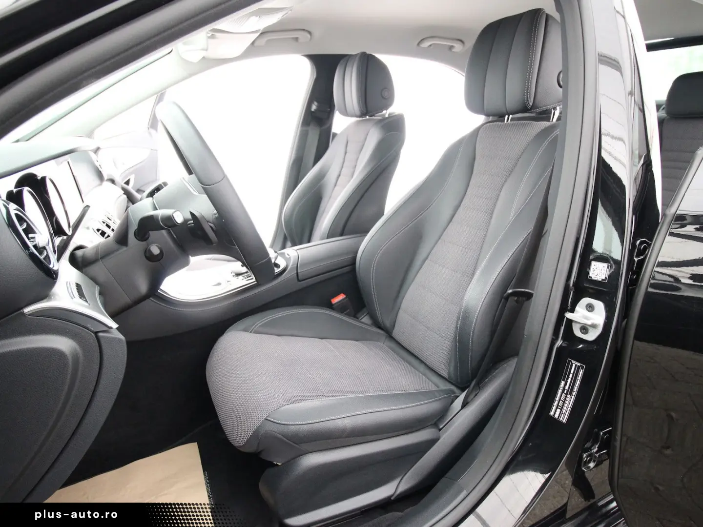 MERCEDES-BENZ E 220 d Avantgarde NAVI LED KAMERA STA&hellip;