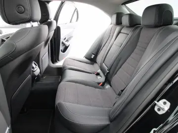 MERCEDES-BENZ E 220 d Avantgarde NAVI LED KAMERA STA&hellip;