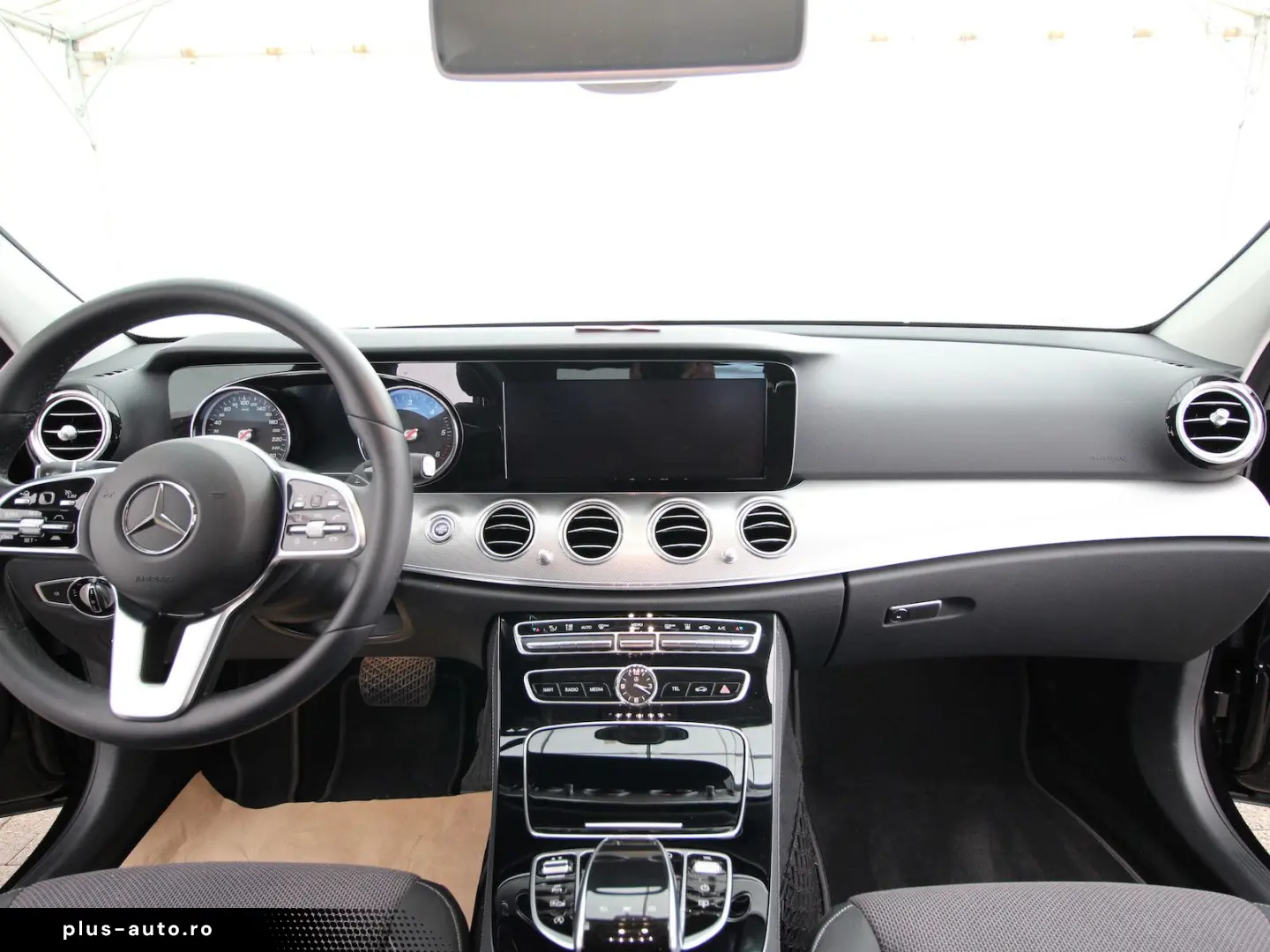MERCEDES-BENZ E 220 d Avantgarde NAVI LED KAMERA STA&hellip;