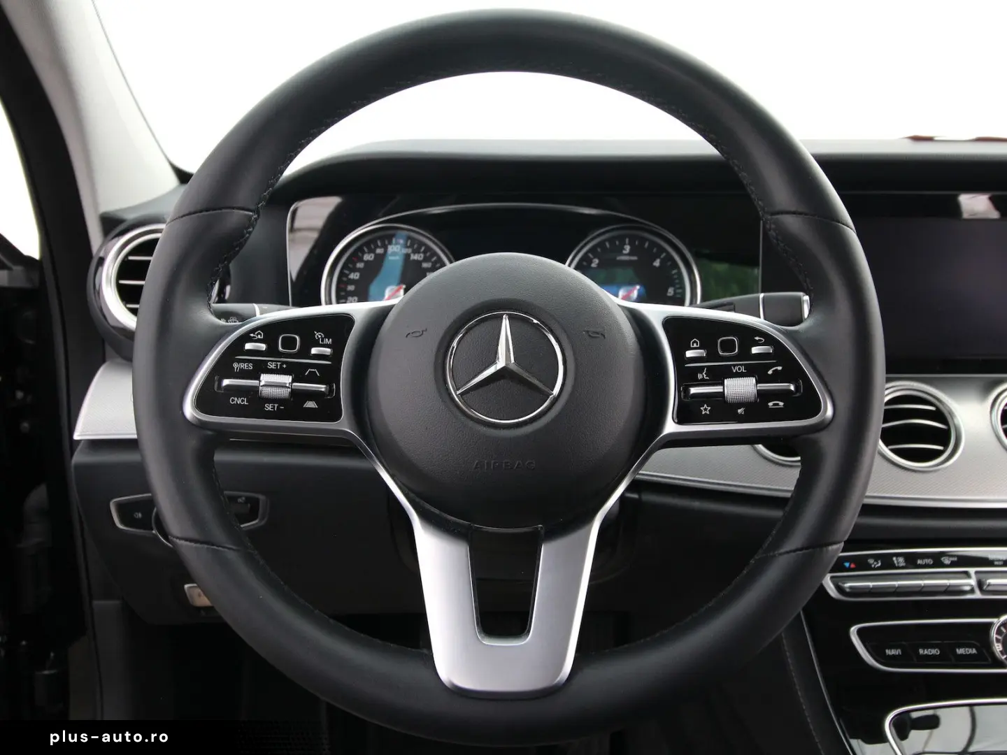 MERCEDES-BENZ E 220 d Avantgarde NAVI LED KAMERA STA&hellip;