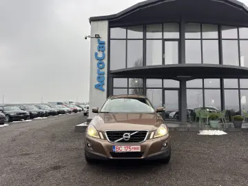 VOLVO XC60 MOMENTUN