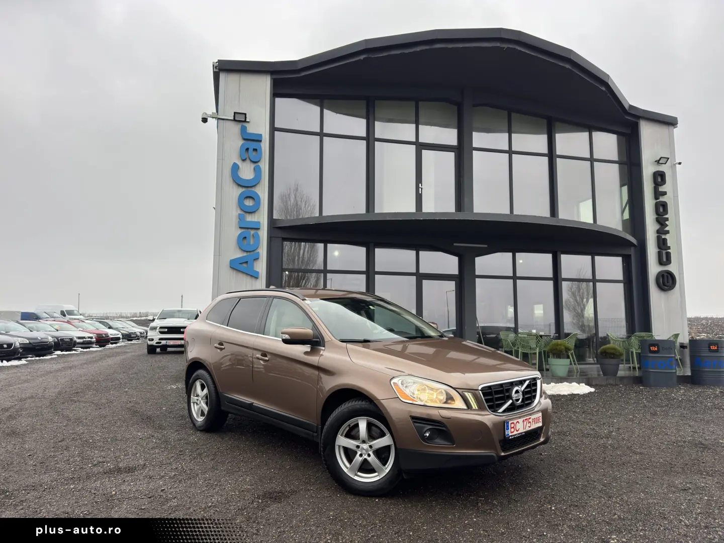 VOLVO XC60 MOMENTUN