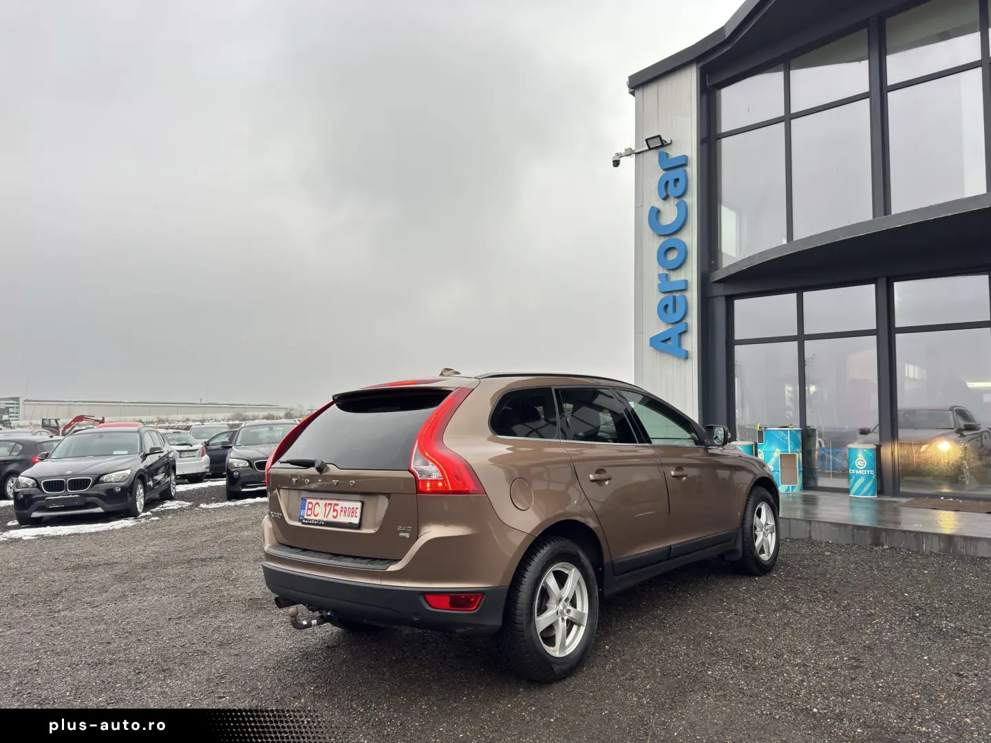 VOLVO XC60 MOMENTUN