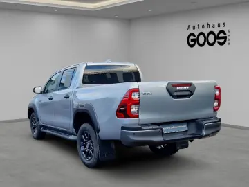 TOYOTA Hilux Double Cab Invincible 4x4