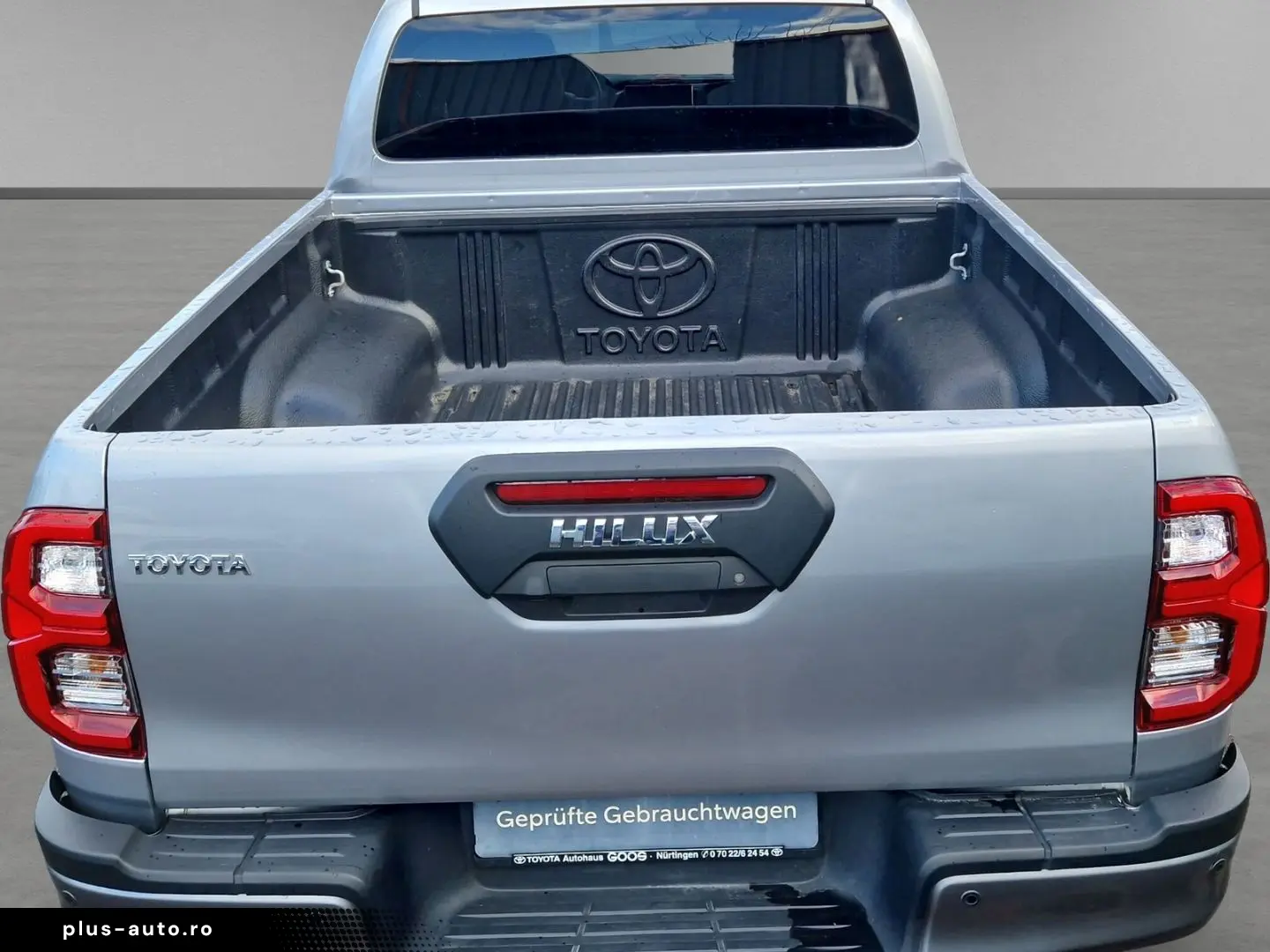 TOYOTA Hilux Double Cab Invincible 4x4