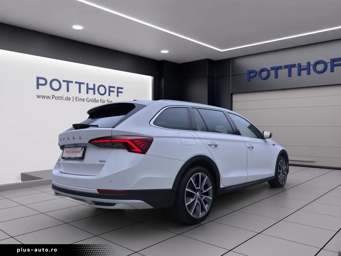 SKODA Octavia Combi 2.0 TDI DSG 4x4 SCOUT AHK NAVI HuD