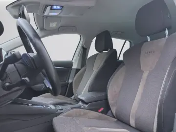 SKODA Octavia Combi 2.0 TDI DSG 4x4 SCOUT AHK NAVI HuD