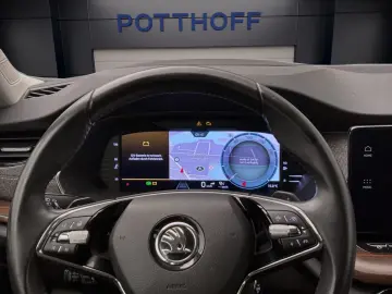 SKODA Octavia Combi 2.0 TDI DSG 4x4 SCOUT AHK NAVI HuD