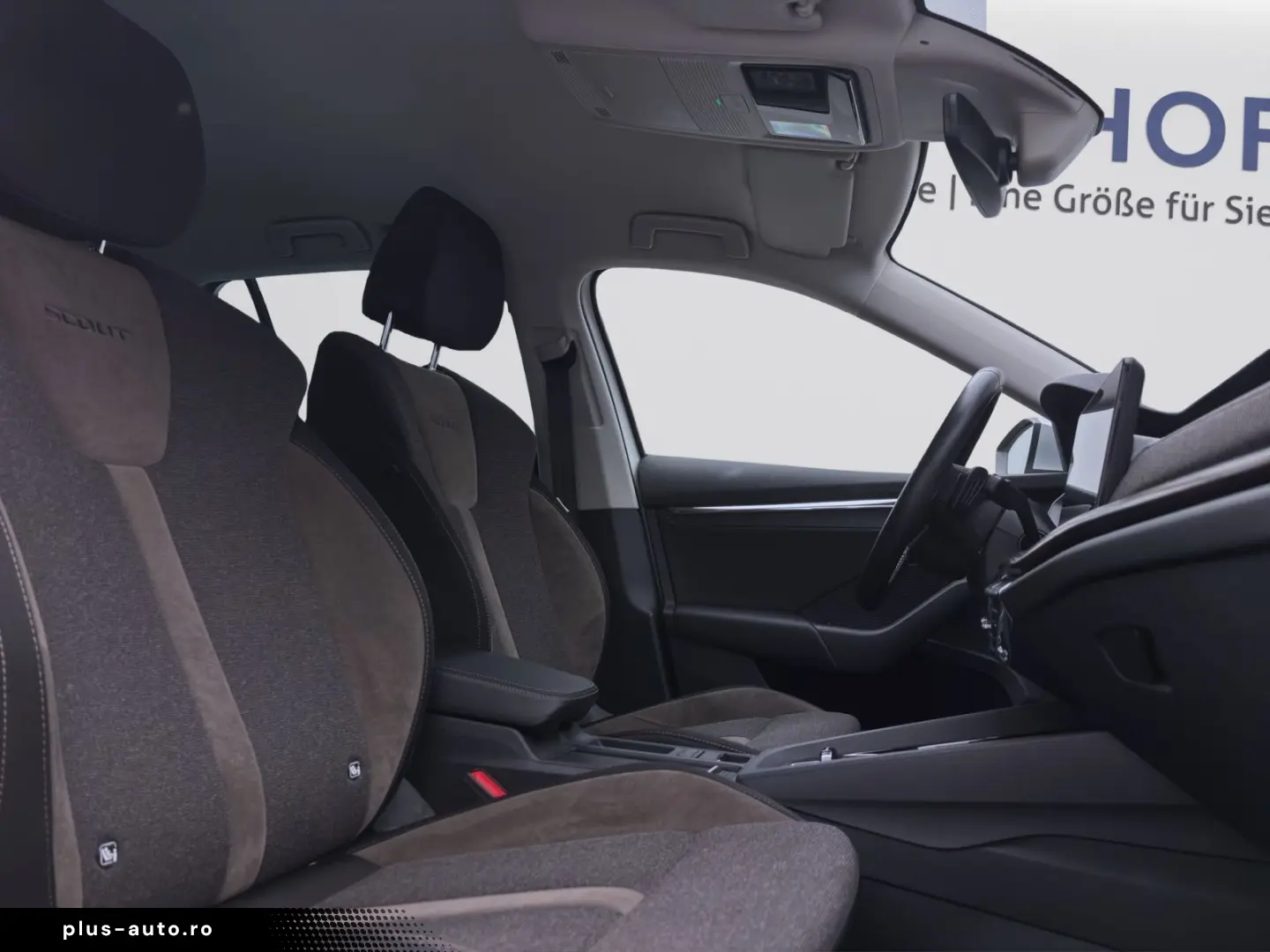 SKODA Octavia Combi 2.0 TDI DSG 4x4 SCOUT AHK NAVI HuD