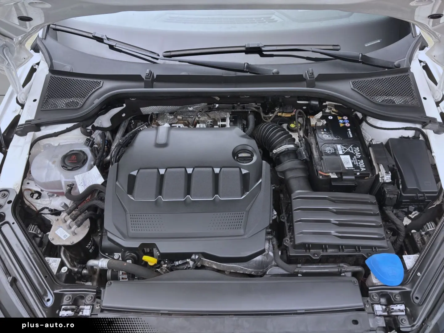 SKODA Octavia Combi 2.0 TDI DSG 4x4 SCOUT AHK NAVI HuD