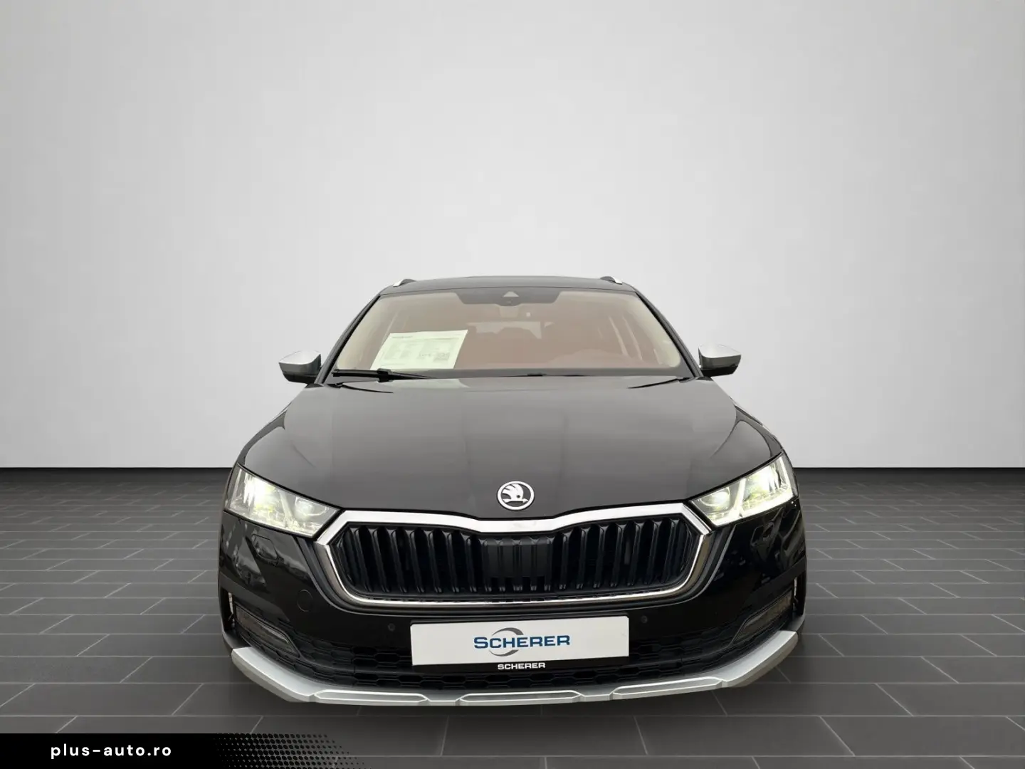 SKODA Octavia Combi 2 0 TDI Scout DSG 4x4 AHK NAVI LED