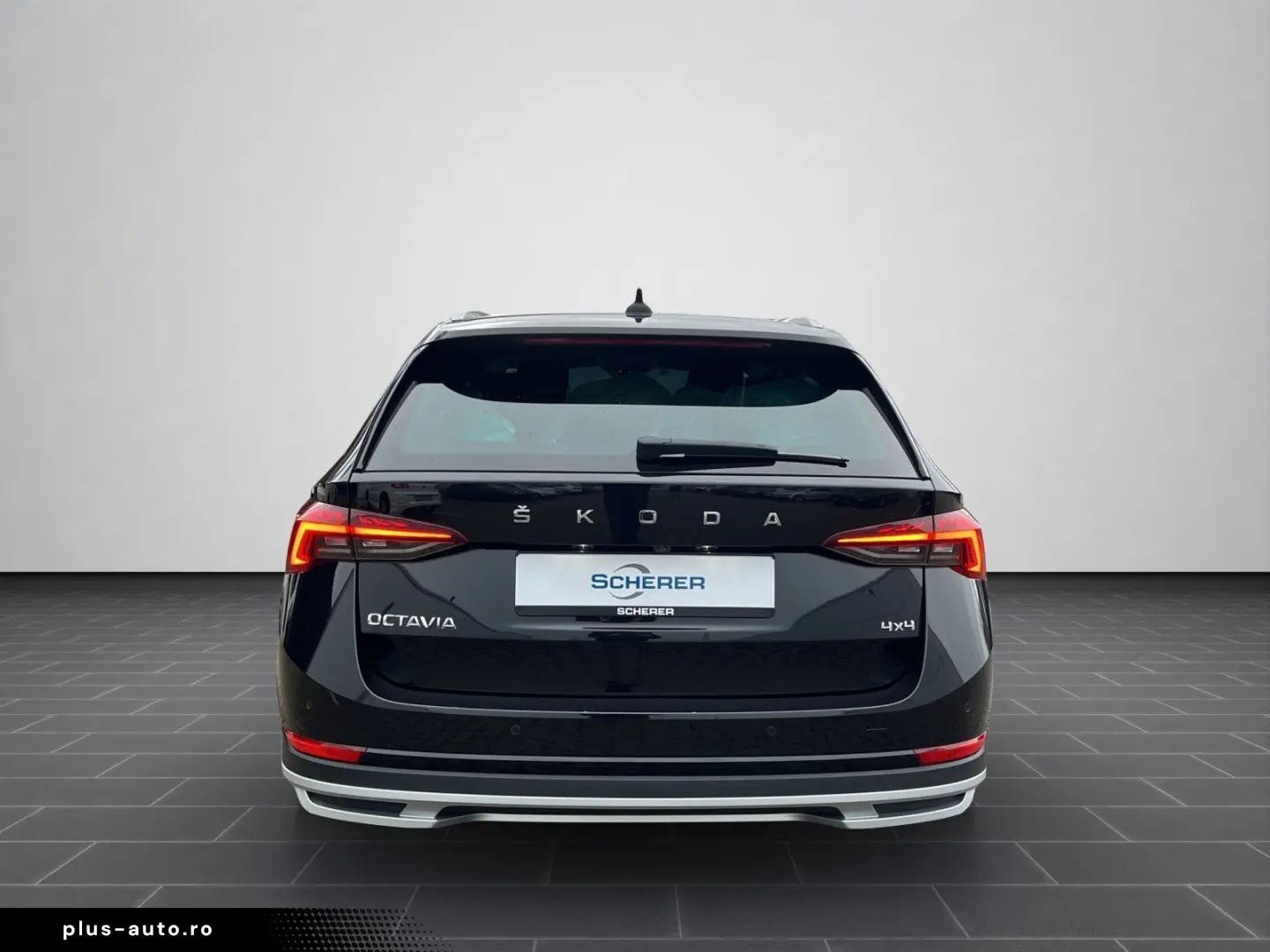 SKODA Octavia Combi 2 0 TDI Scout DSG 4x4 AHK NAVI LED