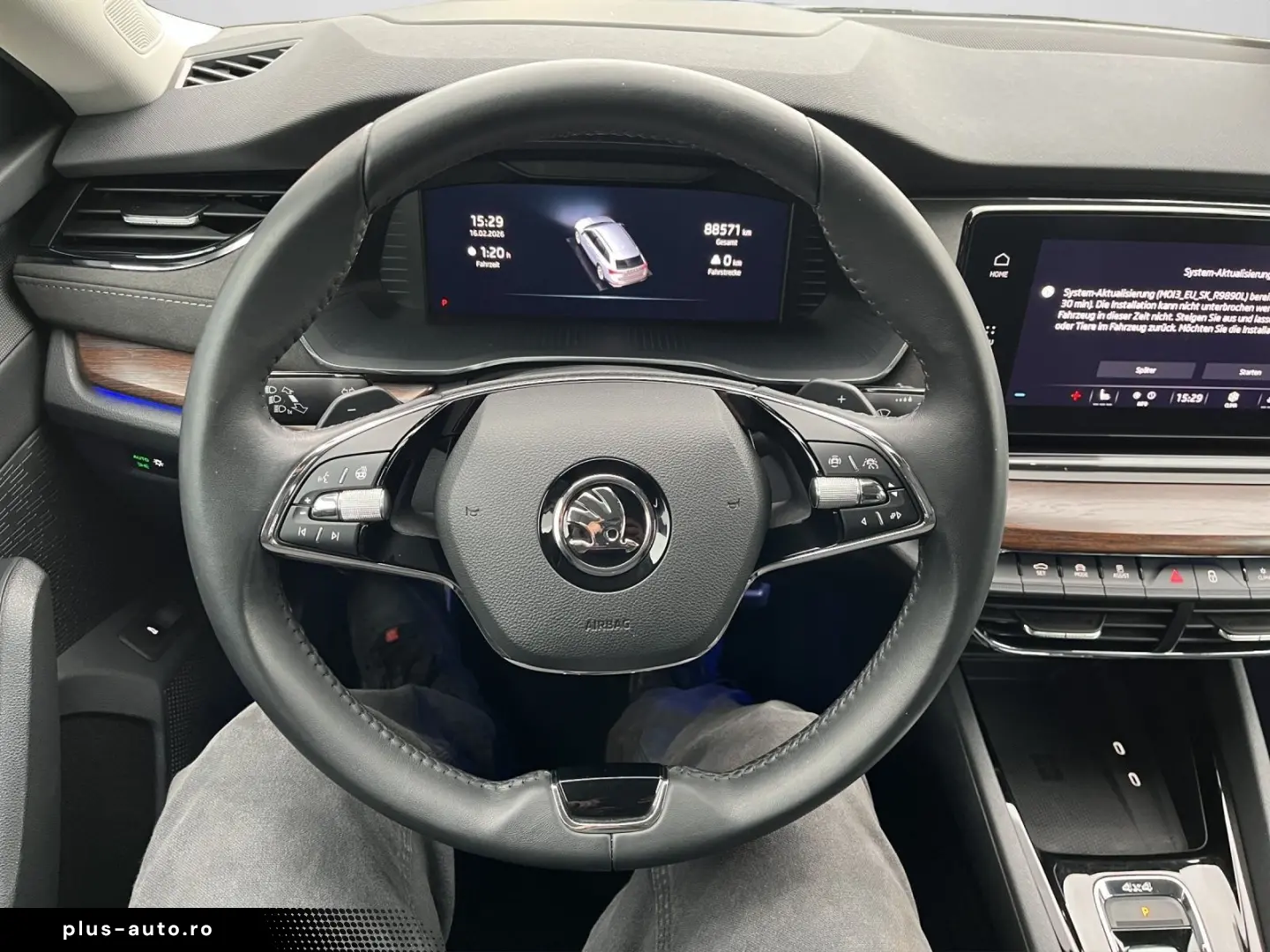 SKODA Octavia Combi 2 0 TDI Scout DSG 4x4 AHK NAVI LED