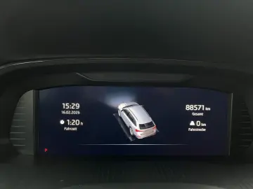 SKODA Octavia Combi 2 0 TDI Scout DSG 4x4 AHK NAVI LED