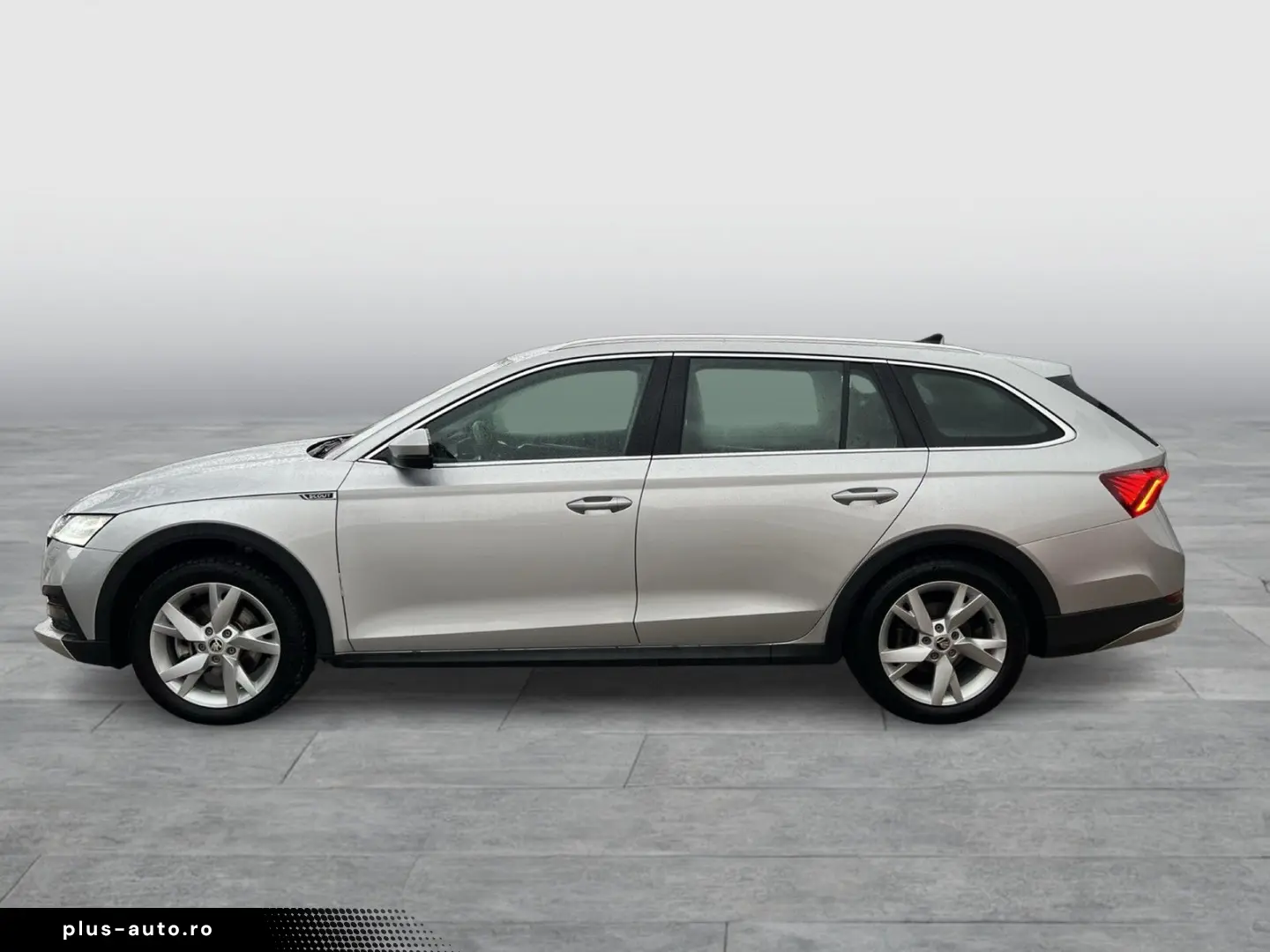 SKODA Octavia Combi 2.0 SCOUT 4X4 LM18 MATRIX CARPLAY