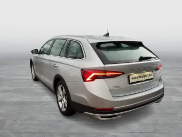 SKODA Octavia Combi 2.0 SCOUT 4X4 LM18 MATRIX CARPLAY