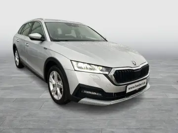 SKODA Octavia Combi 2.0 SCOUT 4X4 LM18 MATRIX CARPLAY