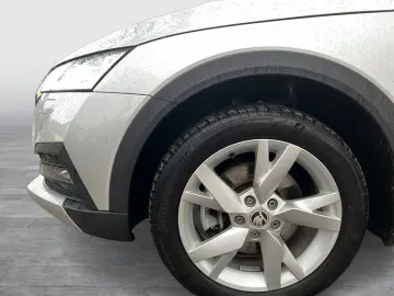 SKODA Octavia Combi 2.0 SCOUT 4X4 LM18 MATRIX CARPLAY