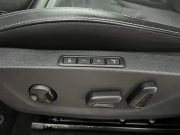 SKODA Octavia Combi 2.0 SCOUT 4X4 LM18 MATRIX CARPLAY