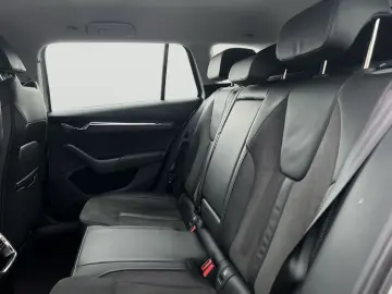 SKODA Octavia Combi 2.0 SCOUT 4X4 LM18 MATRIX CARPLAY