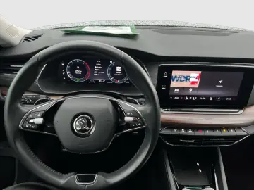 SKODA Octavia Combi 2.0 SCOUT 4X4 LM18 MATRIX CARPLAY