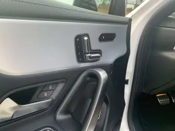 Mercedes-Benz A 220 d Limo AMGPREMIUMPLUS PanoBurmHUD360