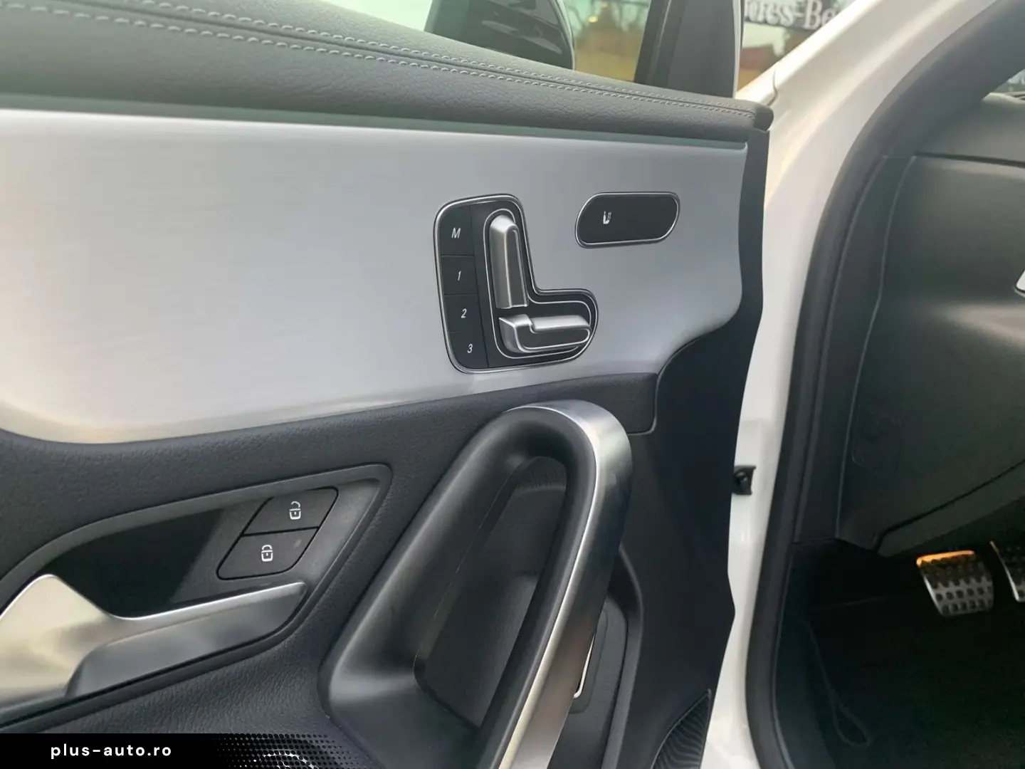 Mercedes-Benz A 220 d Limo AMGPREMIUMPLUS PanoBurmHUD360