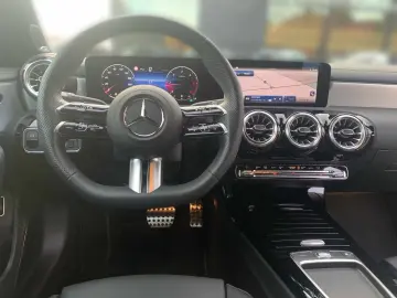 Mercedes-Benz A 220 d Limo AMGPREMIUMPLUS PanoBurmHUD360