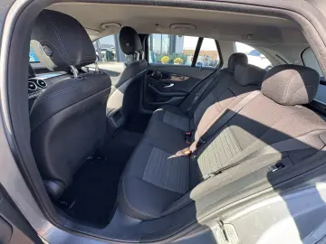 MERCEDES-BENZ C200d    AUTOMAT