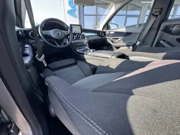 MERCEDES-BENZ C200d    AUTOMAT