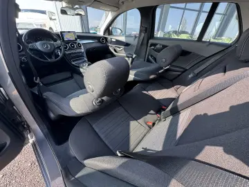 MERCEDES-BENZ C200d    AUTOMAT