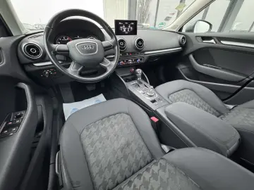 MERCEDES-BENZ C200d    AUTOMAT