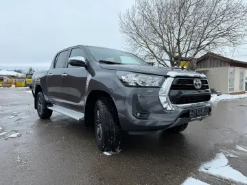 TOYOTA Hilux Double Cab Comfort 4x4