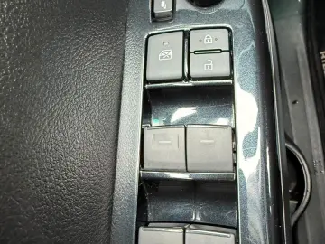 TOYOTA Hilux Double Cab Comfort 4x4