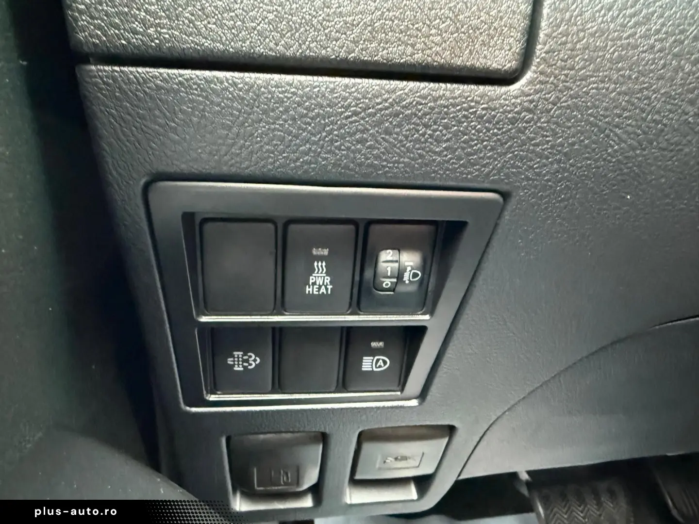 TOYOTA Hilux Double Cab Comfort 4x4