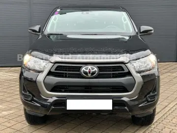 TOYOTA Hilux Double Cab Country 4x4