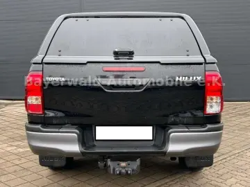 TOYOTA Hilux Double Cab Country 4x4
