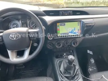 TOYOTA Hilux Double Cab Country 4x4