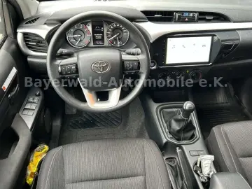 TOYOTA Hilux Double Cab Country 4x4