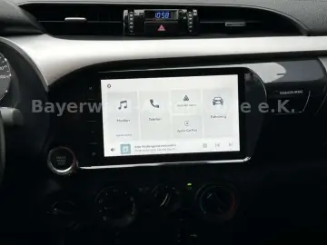 TOYOTA Hilux Double Cab Country 4x4