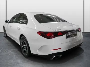 Mercedes-Benz E 200
