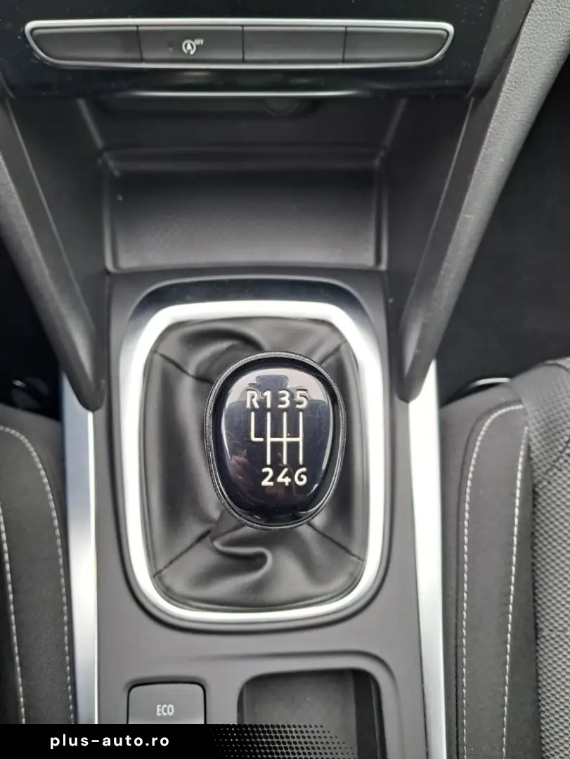 RENAULT MEGANE 1.3 TCe 140CP equilibre