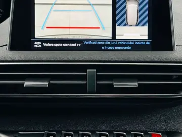 PEUGEOT 5008 2019 1.5D E6 7Locuri Garantie 12 Luni Rate Avan