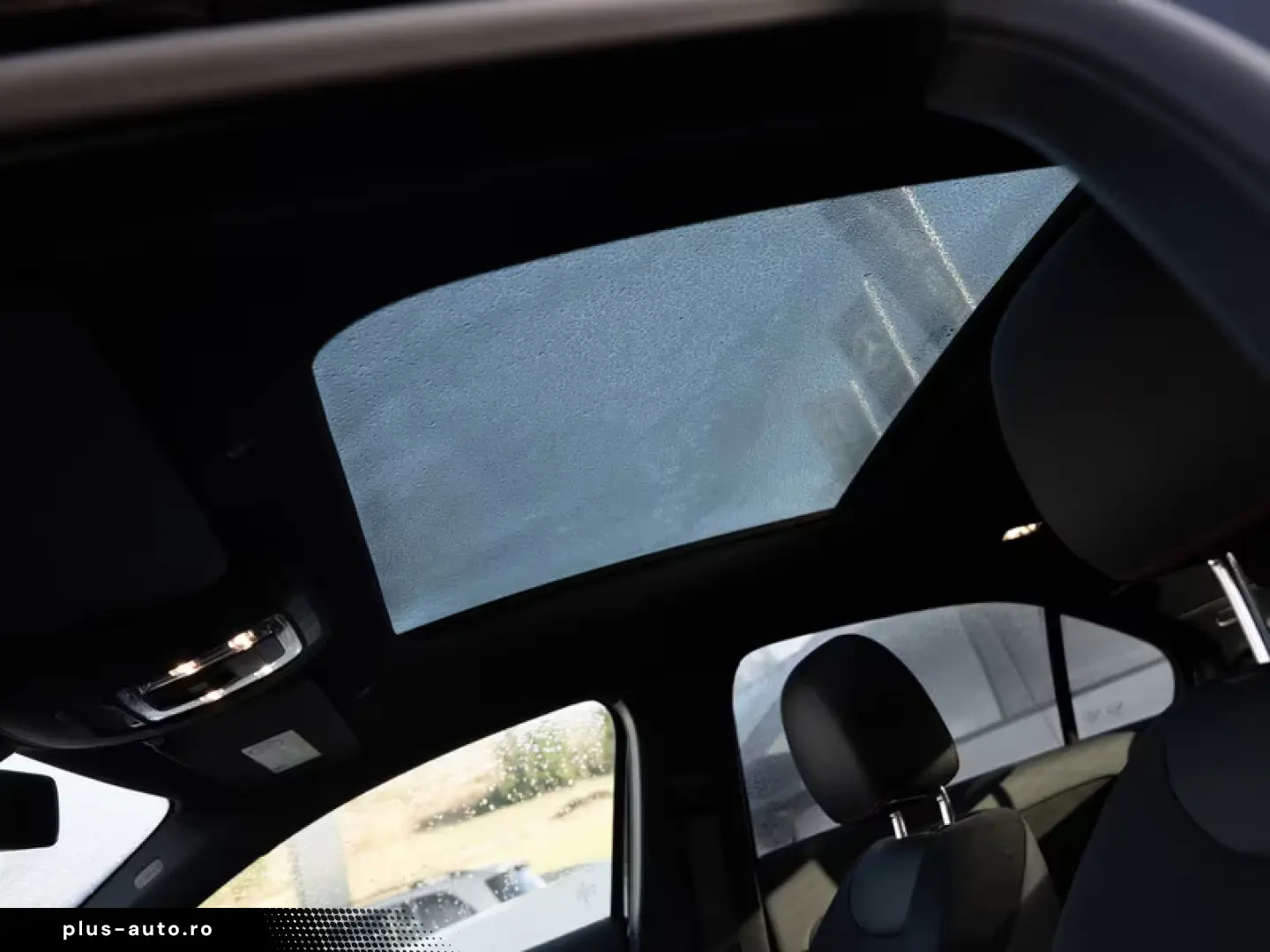 Mercedes-Benz A 220 4M Limo AMG-Sport MLB Pano AHK HUD night