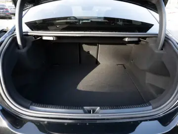 Mercedes-Benz A 220 4M Limo AMG-Sport MLB Pano AHK HUD night