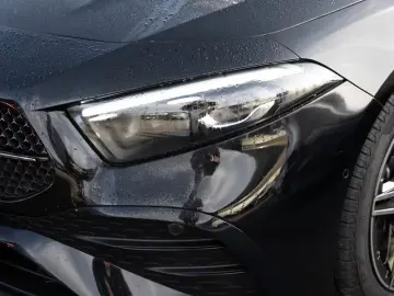 Mercedes-Benz A 220 4M Limo AMG-Sport MLB Pano AHK HUD night