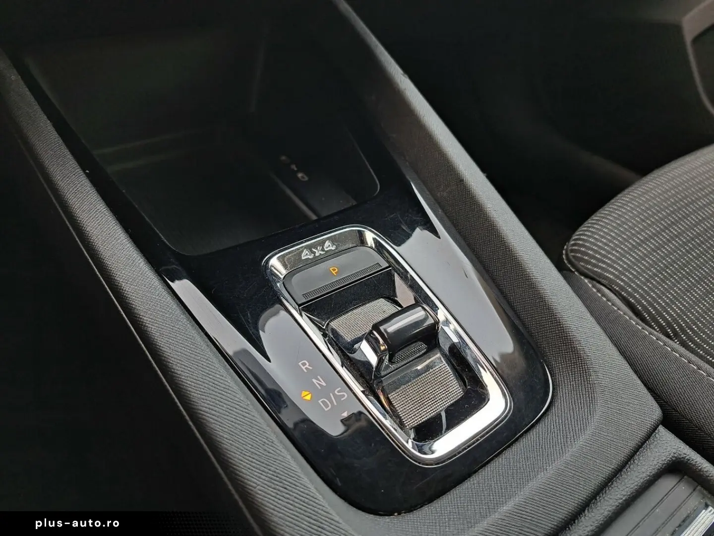 SKODA Octavia Combi 2 0TDI 4x4 Ambition DSG  LED ACC P