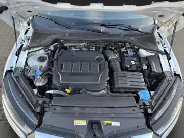 SKODA Octavia C. 2.0 TDI DSG 4x4 Ambition AHK APP NAVI