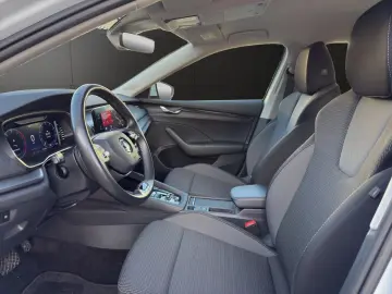 SKODA Octavia C. 2.0 TDI DSG 4x4 Ambition AHK APP NAVI