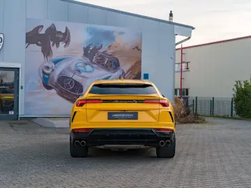 LAMBORGHINI B&O   Akrapovic